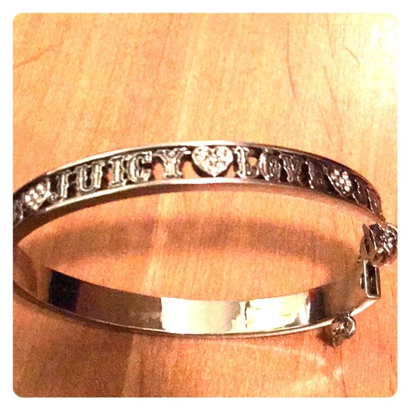 Juicy Couture Jewelry - 💍Juicy small metal bracelet with chain clasp